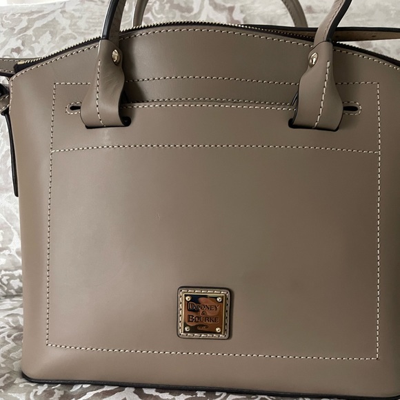 Brand new Dooney & Bourke Satchel Purse - Picture 2 of 5